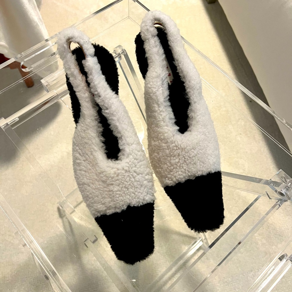 Marni brand new black and white shearling pump.
